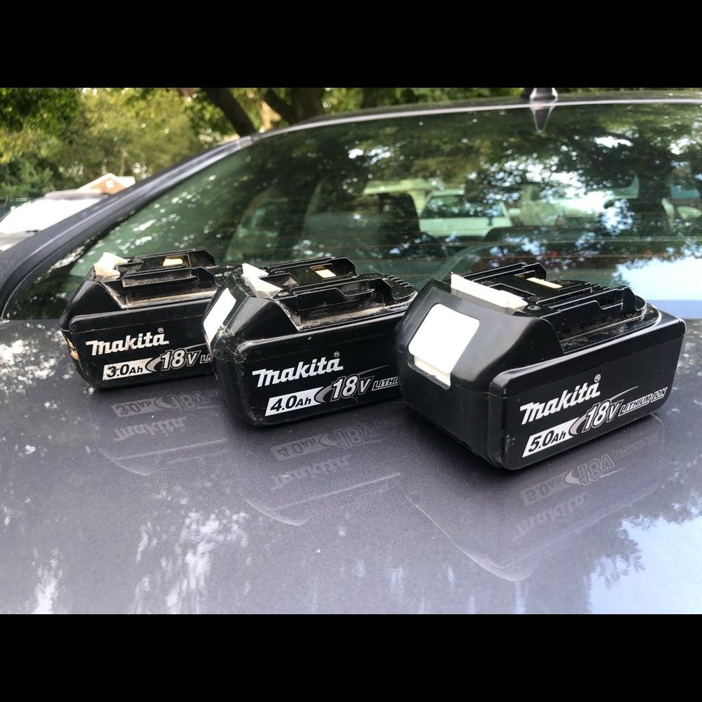 Makita chargers 3 of them all work perfect